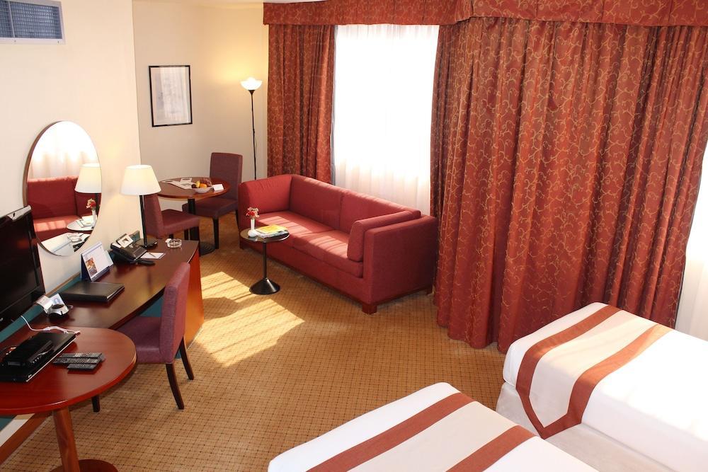 Al Diar Dana Hotel Abu Dhabi Eksteriør billede