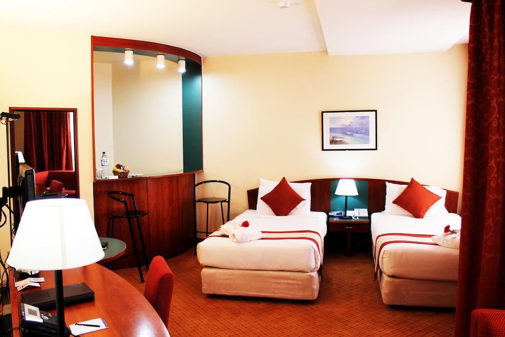 Al Diar Dana Hotel Abu Dhabi Eksteriør billede